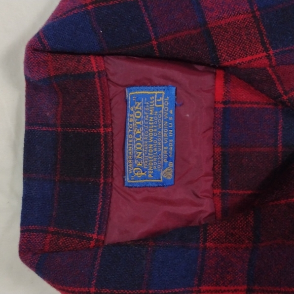 Vintage Pendleton button wool shirt. - Picture 3 of 12